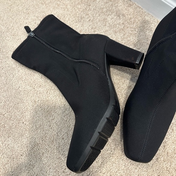 Aerosoles Black Synthetic Cinnamon Booties size 9.5 - Picture 3 of 6